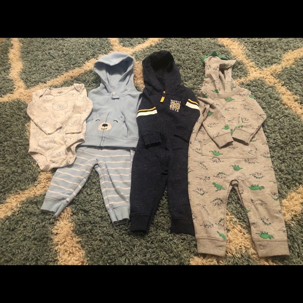 3 Outfit Bundle/Carters/Boy/9 month!